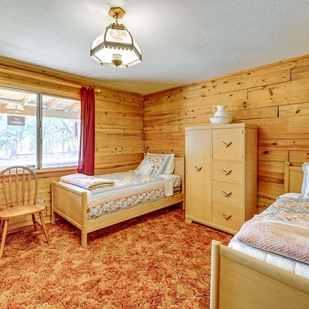 Cozy Family-Friendly Badger Retreat With Fireplace! エクステリア 写真
