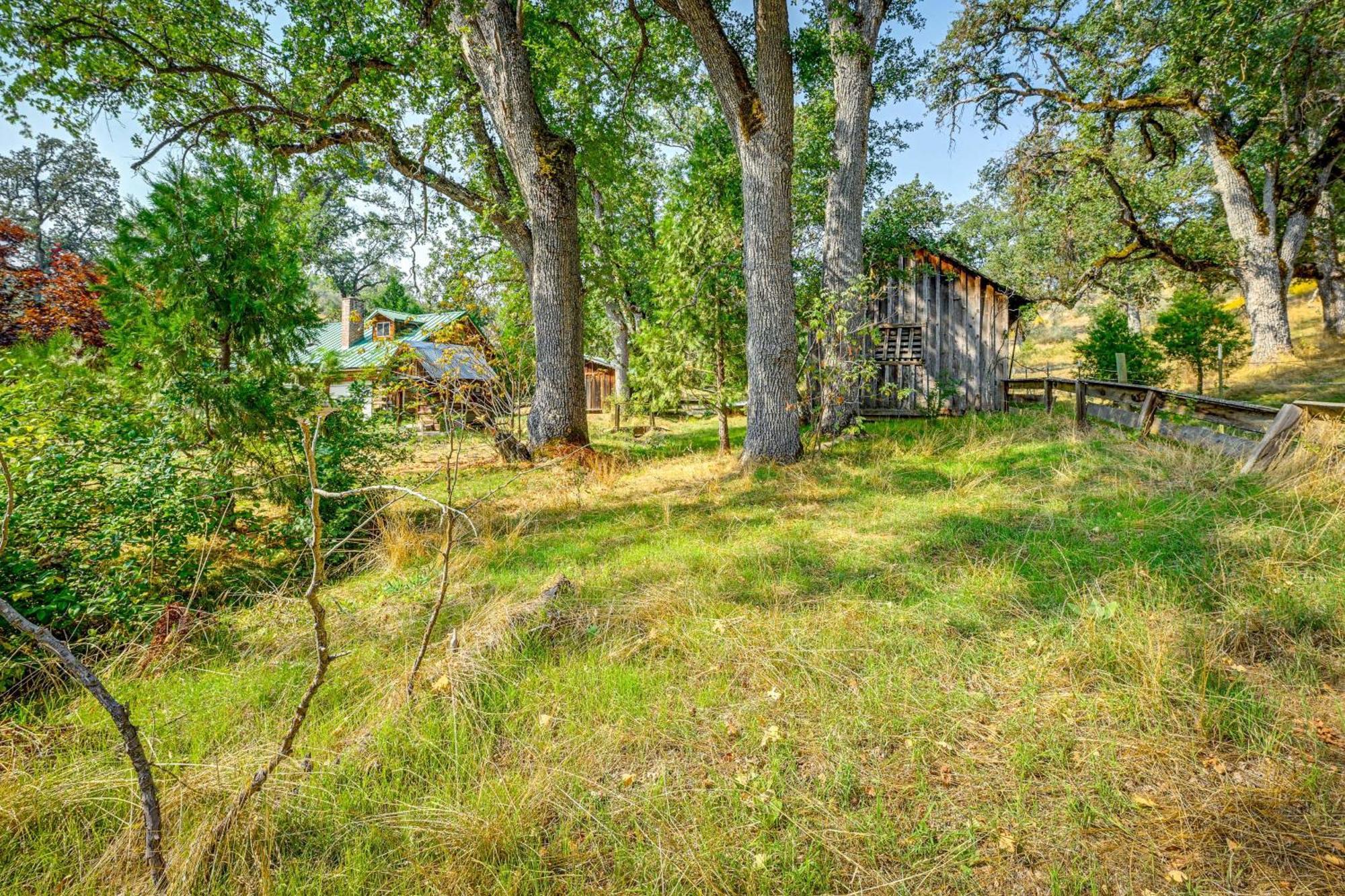 Cozy Family-Friendly Badger Retreat With Fireplace! エクステリア 写真