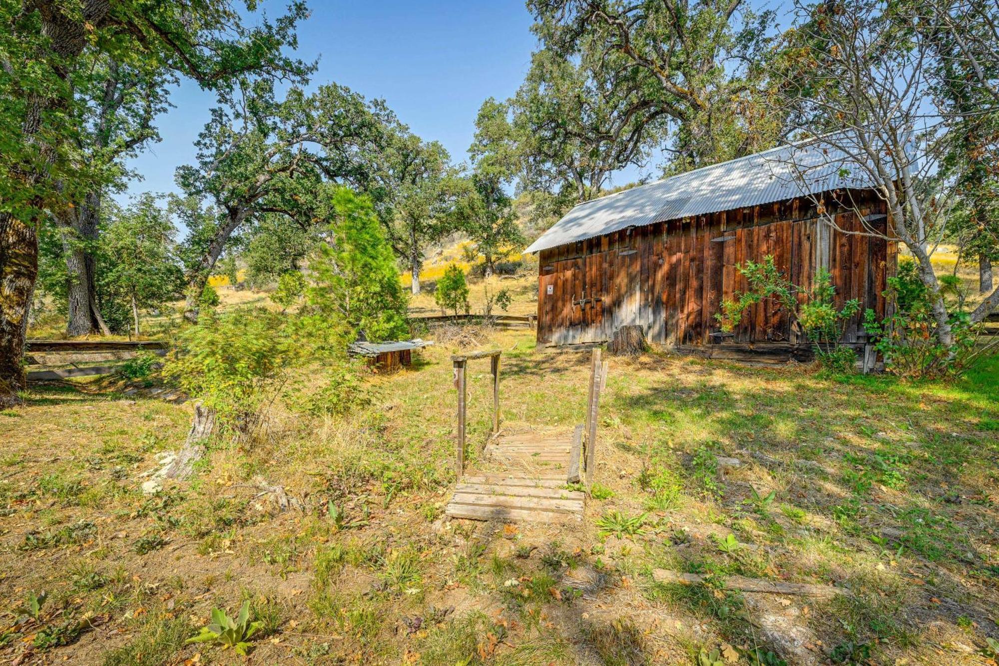 Cozy Family-Friendly Badger Retreat With Fireplace! エクステリア 写真