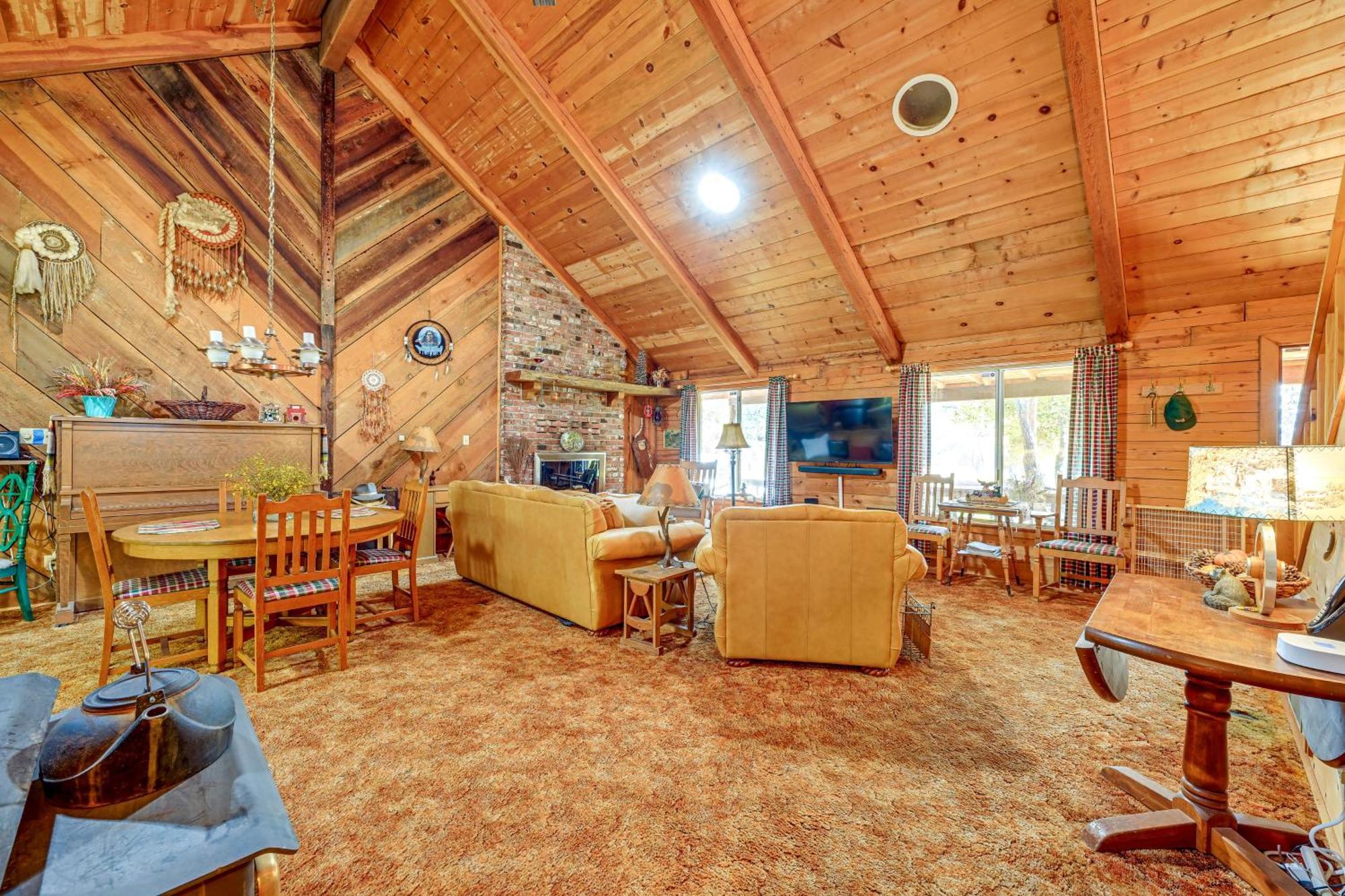 Cozy Family-Friendly Badger Retreat With Fireplace! エクステリア 写真